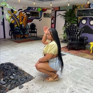 Meet your Posher, Anissa